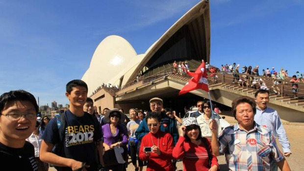 Chinese-tourists-in-Australia